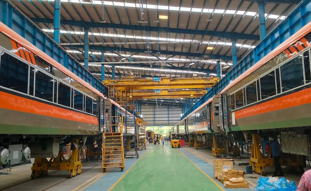 Integral coach factory : दुनिया की सबसे बड़ी रेल कोच निर्माता फैक्ट्री में कैसे बनते हैं ट्रेन के डिब्‍बे?