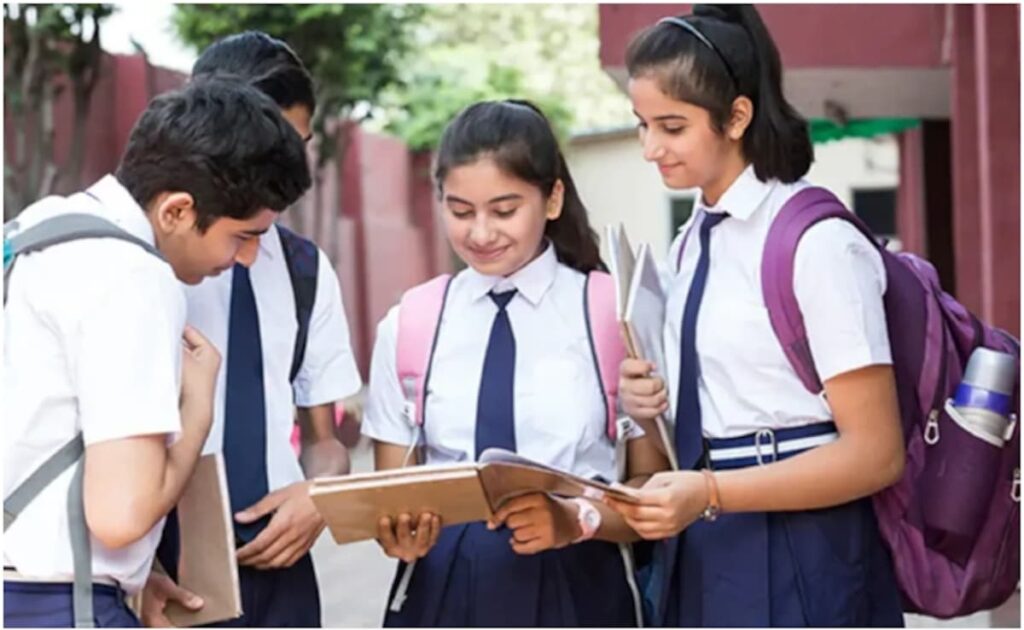 Up Board Exam 2025: यूपी बोर्ड कक्षा 10वीं, 12वीं के लिए परीक्षा फॉर्म भरने की अंतिम तिथि कल, यूपीएमएसपी लेटेस्ट