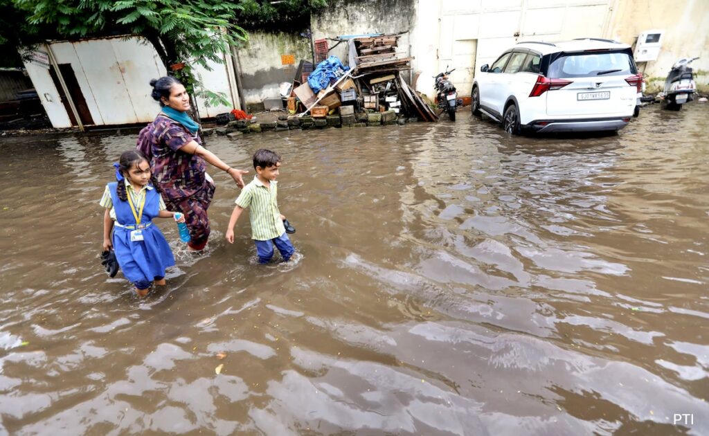 Mp up और राजस्‍थान सहित इन राज्‍यों में भारी बारिश की चेतावनी, जानिए आपके यहां कैसा रहेगा मौसम
