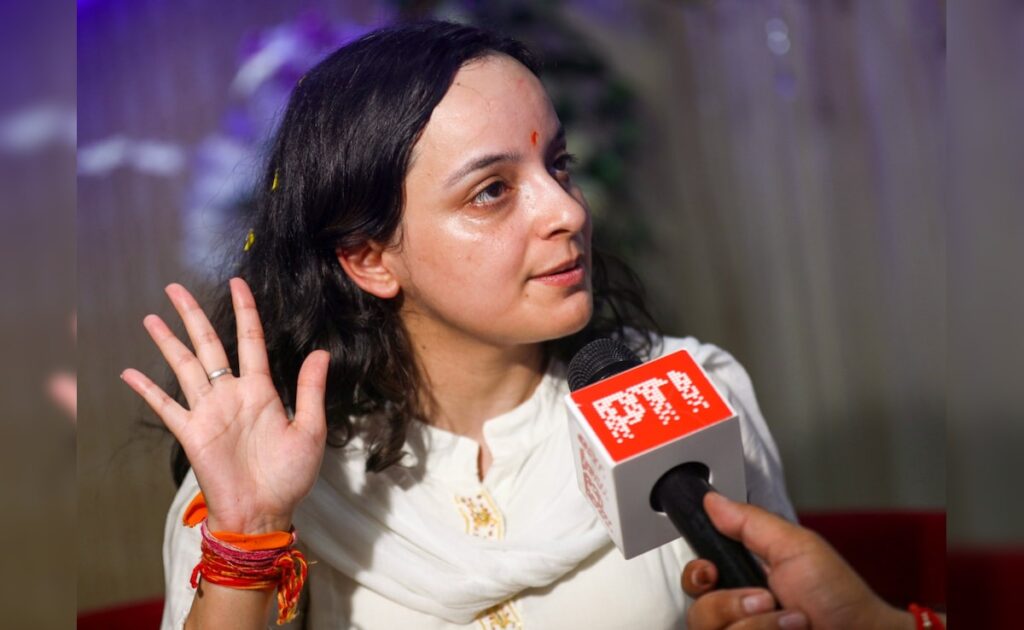मेरा जहां उजाड़ दिया...; जम्मू कश्मीर में वोटिंग के दिन छलका बीजेपी उम्मीदवार शगुन परिहार का दर्द