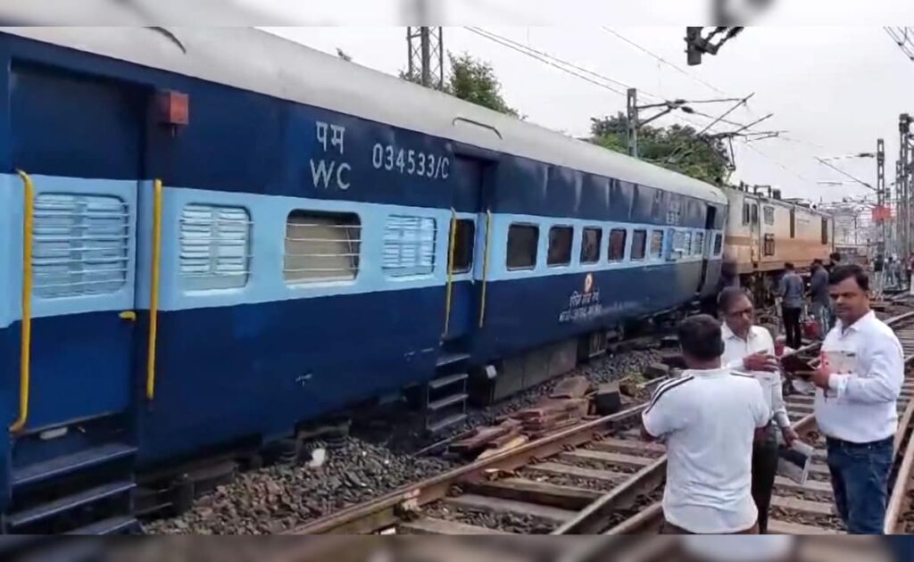 इंदौर जबलपुर एक्सप्रेस हुई हादसे का शिकार, पटरी से उतरे 2 डिब्बे
