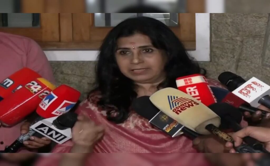 केरल : कांग्रेस ने पार्टी नेताओं की आलोचना करने वाली महिला नेता को निष्कासित किया