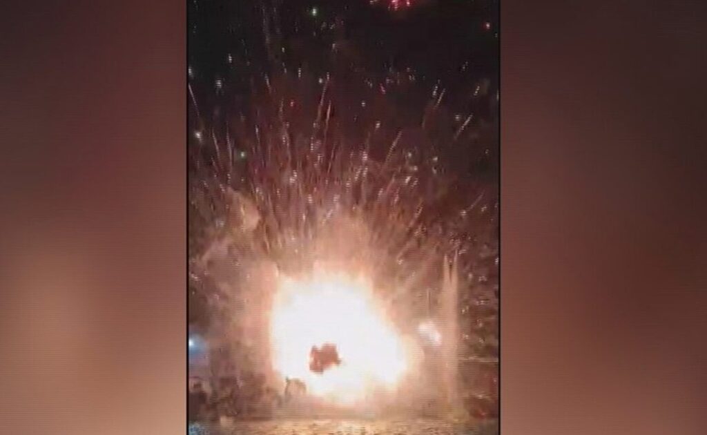 यूपी के झांसी में अवैध पटाखा फैक्ट्री में विस्फोट, 8 लोग घायल, 3 की हालत गंभीर