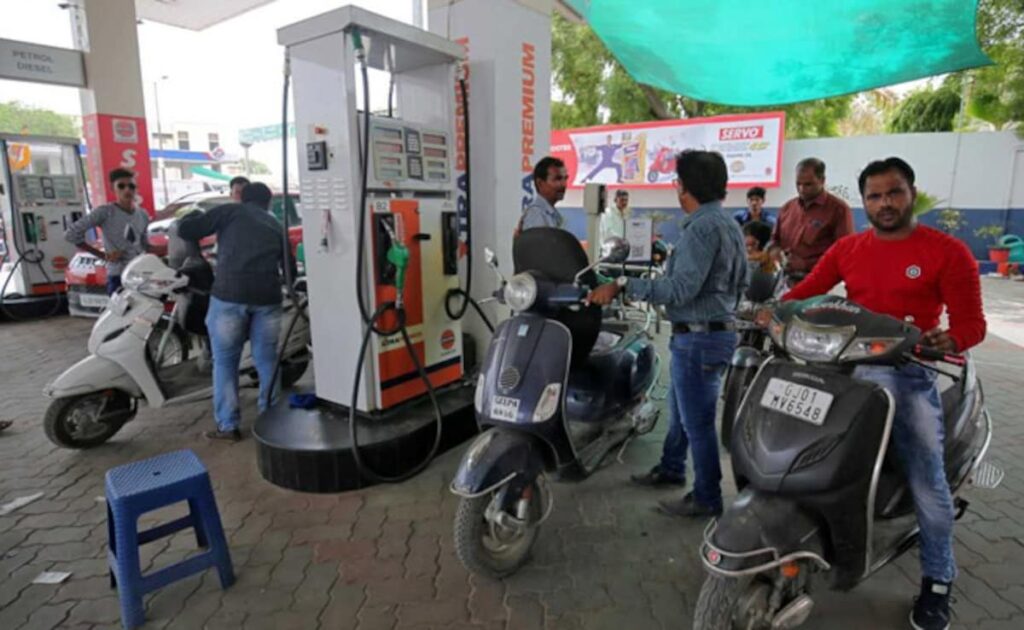 Petrol Diesel Price: पेट्रोल डीजल के नए रेट जारी, बिहार में हुआ महंगा तो यूपी में सस्ता, जानें भाव