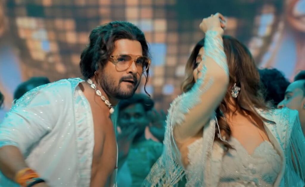 Jumma Chumma Song Bhojpuri Version: जुम्मा चुम्मा सॉन्ग का भोजपुरी वर्जन रिलीज, खेसारीलाल यादव संग 'मीका दी वोटी' आई नजर