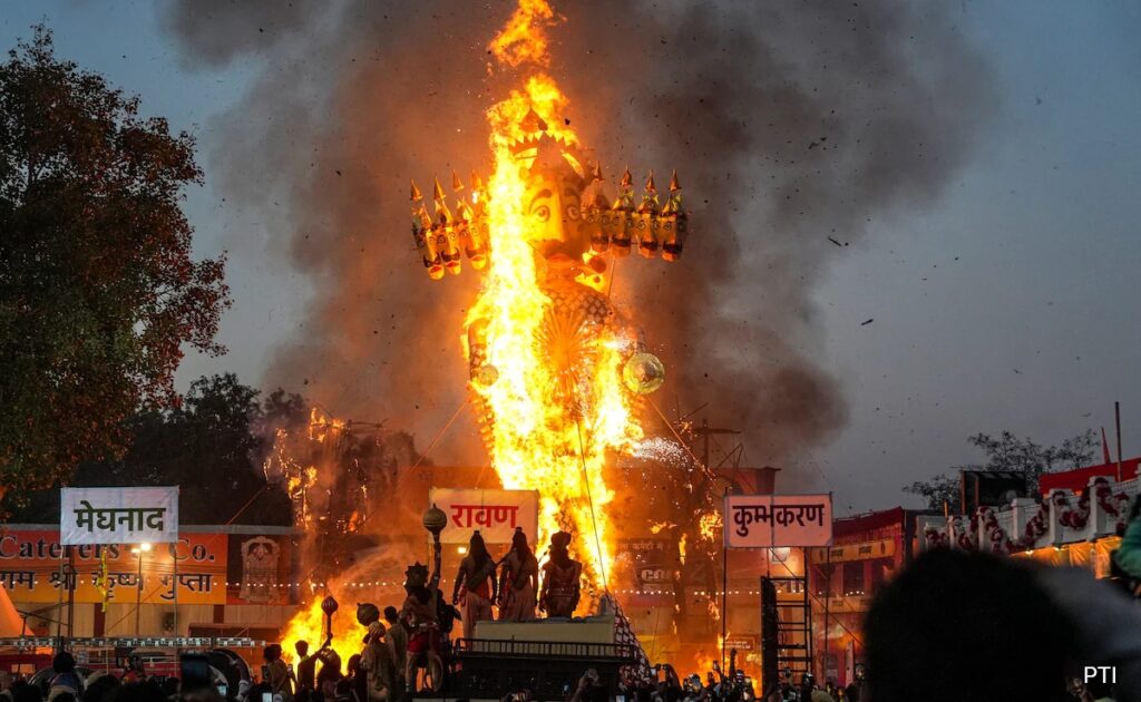 दशहरा 2024 : देशभर में जगह जगह लंकापति रावण का दहन, देखें टॉप 10 वीडियो
