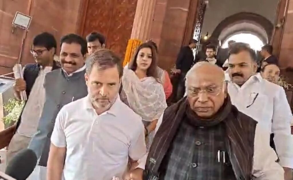 रिश्वत को लेकर अदाणी के जवाब के बाद बैकफुट पर नज़र आए राहुल गांधी और मल्लिकार्जुन खरगे