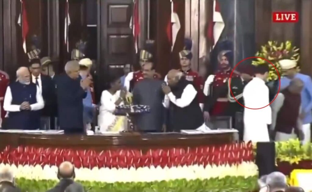 कैसी घटिया मानसिकता… राहुल गांधी ने नहीं किया अभिवादन तो Bjp ने लगाया राष्ट्रपति के अपमान का आरोप