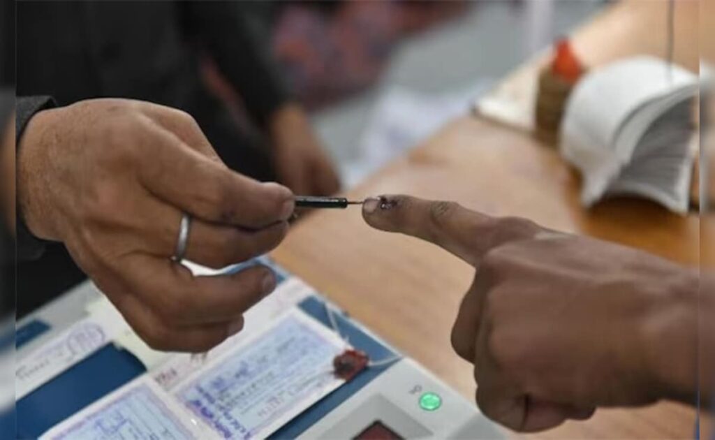 झारखण्ड विधानसभा चुनाव के दूसरे चरण में Cm, स्पीकर समेत कई बड़े नेताओं की प्रतिष्ठा दांव पर
