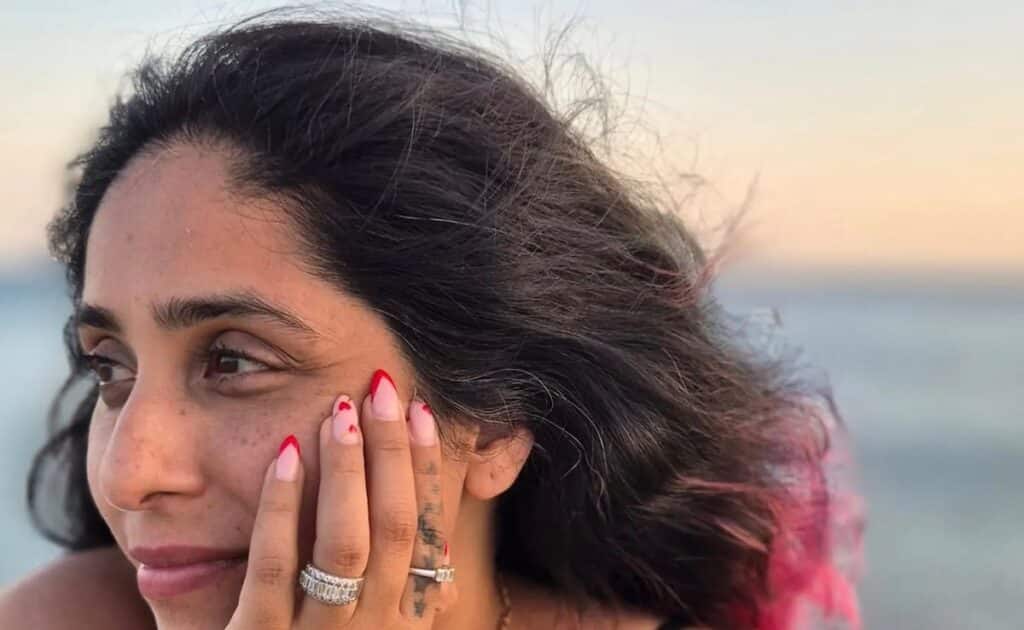 सिंगर नेहा भसीन Pmdd और ईटिंग डिसऑर्डर से लड़ रहीं जंग, सोशल मीडिया पर किया खुलासा, जानें क्या होता है ये डिसऑर्डर...