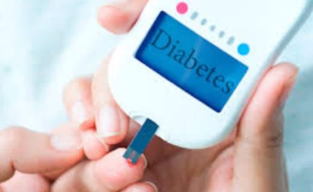 World Diabetes Day: डायबिटीज होने पर शरीर में क्या नुकसान होता है? जानें इस साल डायबिटीज डे की थीम और इतिहास