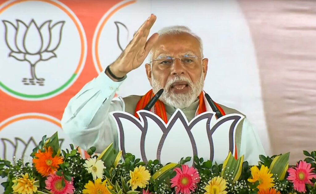 ये आपकी रोटी, बेटी और माटी छीन रहे… झारखंड के चाईबासा में हेमंत सोरेन और कांग्रेस पर बरसे Pm मोदी