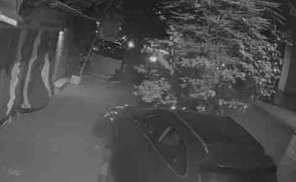 Video : मुंबई में बिजनेसमैन के बेटे ने पोर्शे कार से कई बाइक में मारी टक्कर