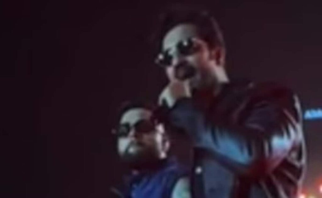 विक्की कौशल को देख कैटरीना कैटरीना चिल्लाने लगी पब्लिक, वीडियो देख कहेंगे भाई को बोलने तो दो...