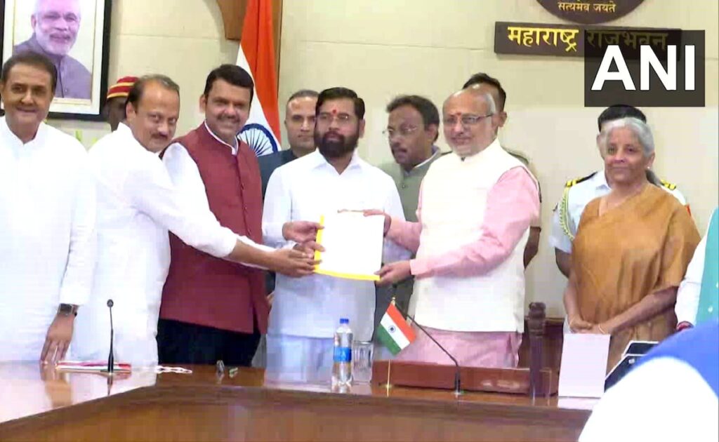 शिंदे ने Cm के लिए मेरे नाम का समर्थन किया... सरकार बनाने का दावा पेश करने के बाद बोले फडणवीस