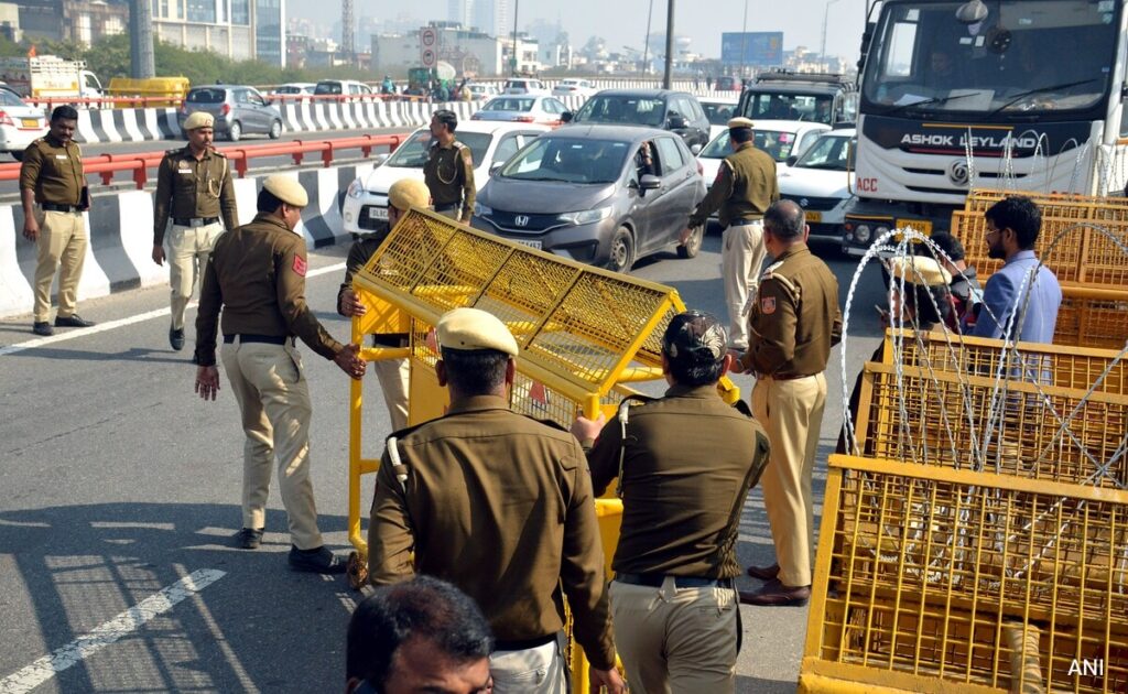 बांग्लादेशियों की मदद करने वाले सिंडीकेट का भंडाफोड़, फर्जी आधार और वोटर कार्ड भी बरामद