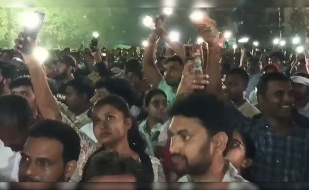 पटना में फिर बवाल: सीएम आवास तक मार्च निकालना चाहते थे छात्र, पुलिस ने रोका