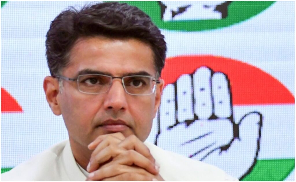 अंबेडकर पर सियासत! जयपुर में यूथ कांग्रेस का विरोध प्रदर्शन, शहीद स्‍मारक पहुंचे सचिन पायलट