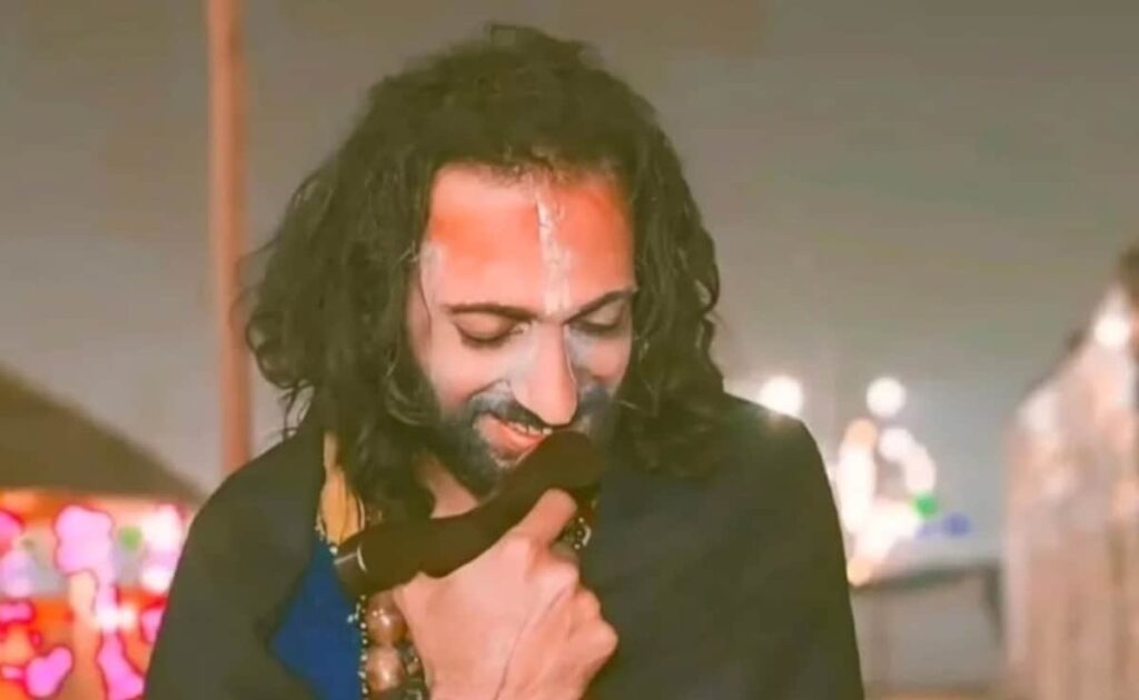 वह महा मवाली है, हमने मारकर भगा दिया... जानिए 'iit बाबा' अभय पर क्यों आगबबूला है जूना अखाड़ा
