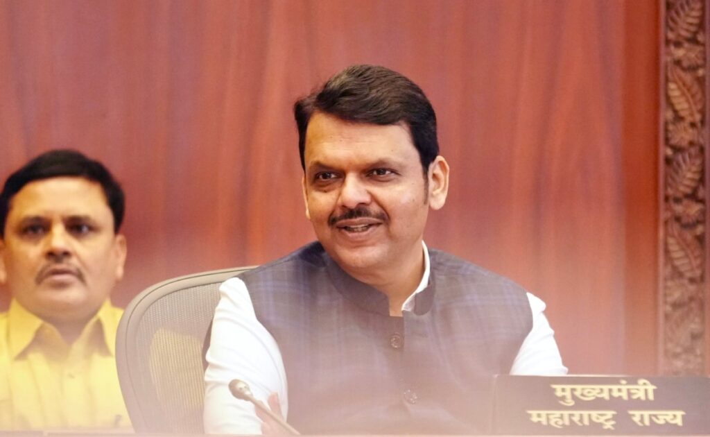 ऊर्जा मंत्रियों के साथ Cm फडणवीस की बैठक, बिजली क्षेत्र के लिए कम ब्याज पर कर्ज उपलब्ध कराने पर चर्चा