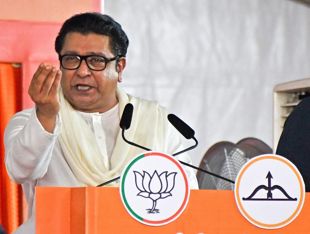 हिंदुत्ववाद और मराठीवाद के बीच झूलती राज ठाकरे की राजनीति