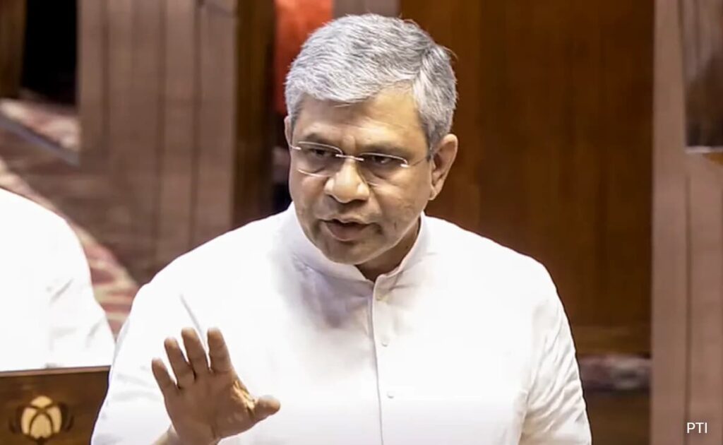 यात्रीगण कृपया ध्यान दें! रेलवे का दावा टाइम की 'पाबंद' हैं ये ट्रेनें